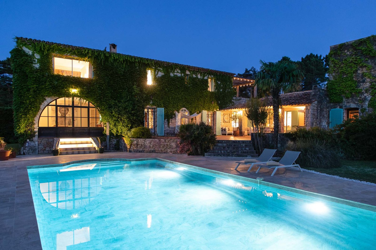 BASTIDE DE CAVAROUX 310- pool & garden - large